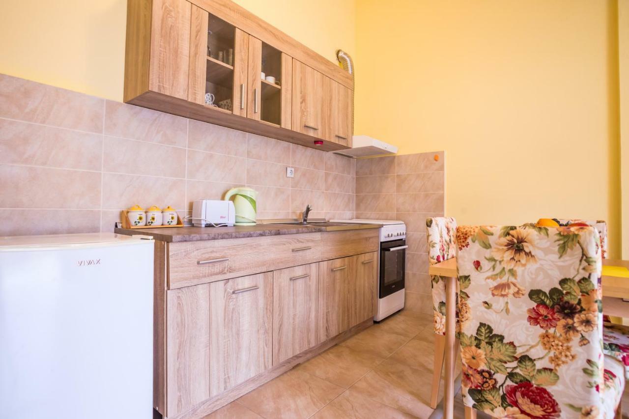 Apartments Radonjic كوتور المظهر الخارجي الصورة